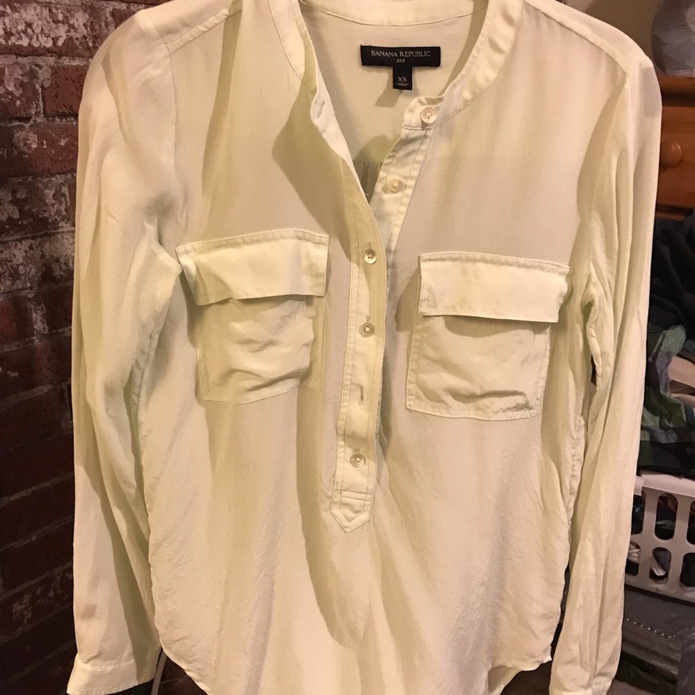 Banana republic mint silk blouse